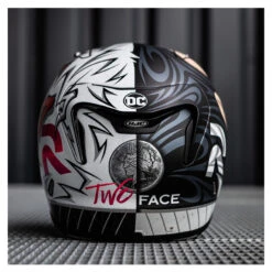 HJC RPHA 11 Two Face DC Comics -HJC || Dainese || Richa Verkoopwinkel hjc rpha 11 two face dc comics 7