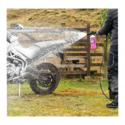 Muc-Off Pressure Washer Bundle -HJC || Dainese || Richa Verkoopwinkel muc off pressure washer bundle 10